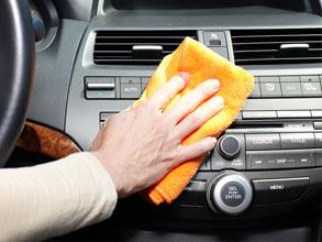 Как избавиться от неприятного запаха в автомобиле